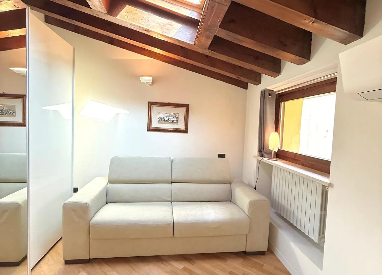 Casa Vacanze Rachele 代森扎诺-德尔加达 意大利